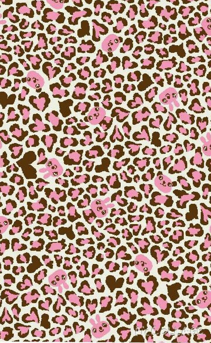 bold y2k cheetah print wallpaper decor.