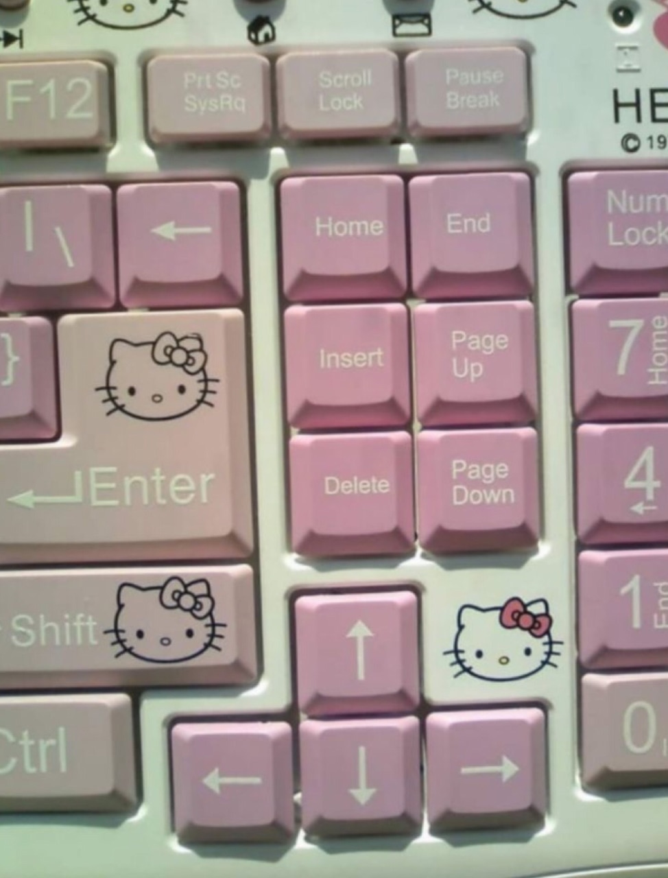 hello kitty pfp y2k 0043