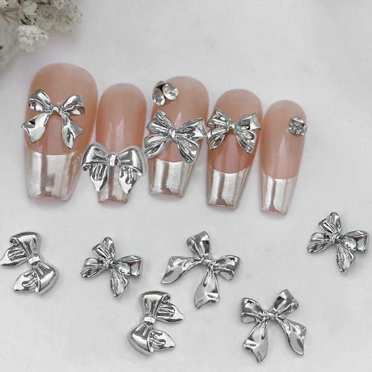 nails with charms y2k 0013