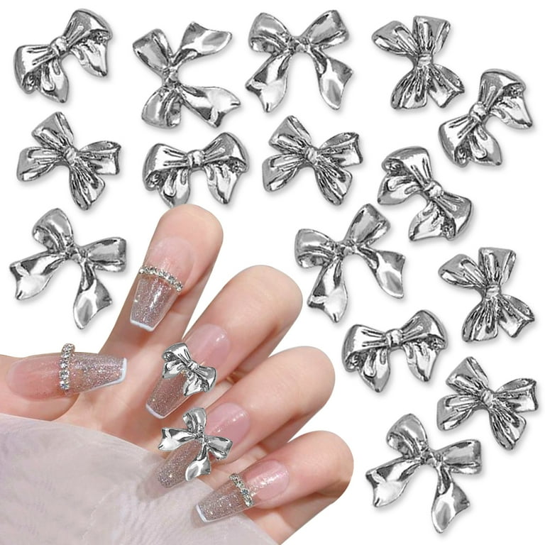 nails with charms y2k 0020