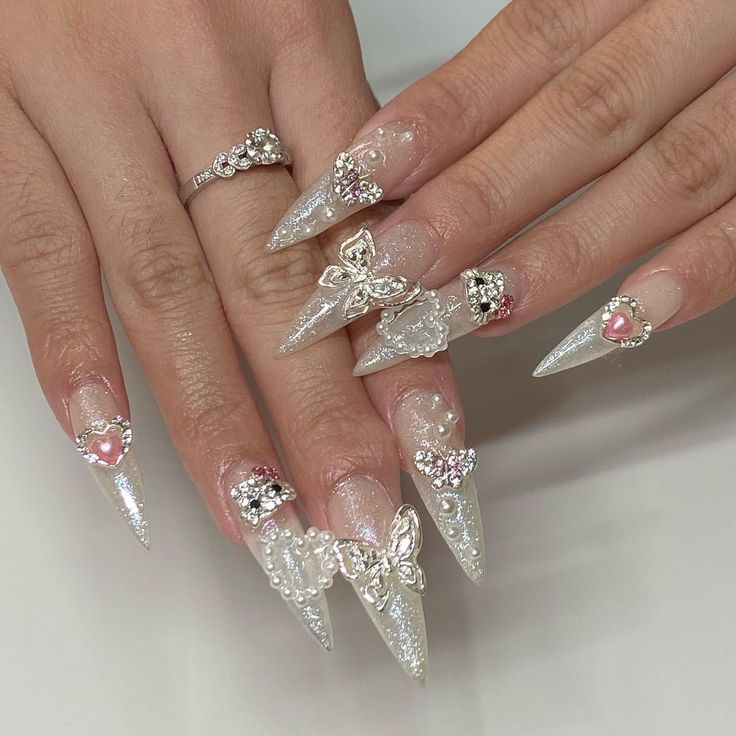 nails with charms y2k 0025