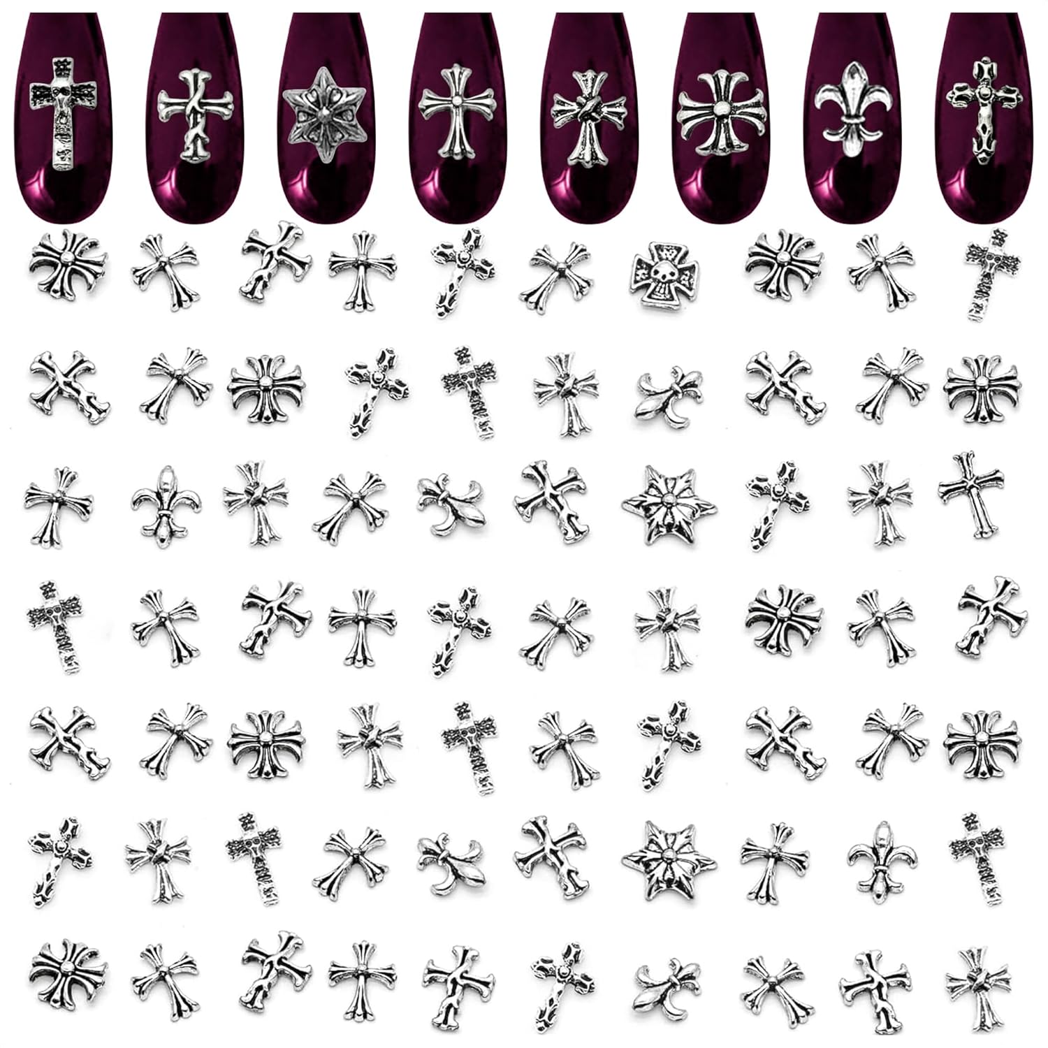 nails with charms y2k 0042