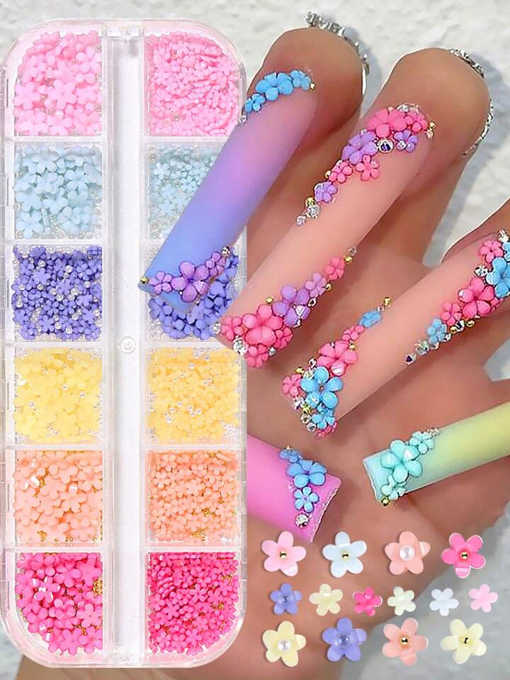 nails with charms y2k 0047