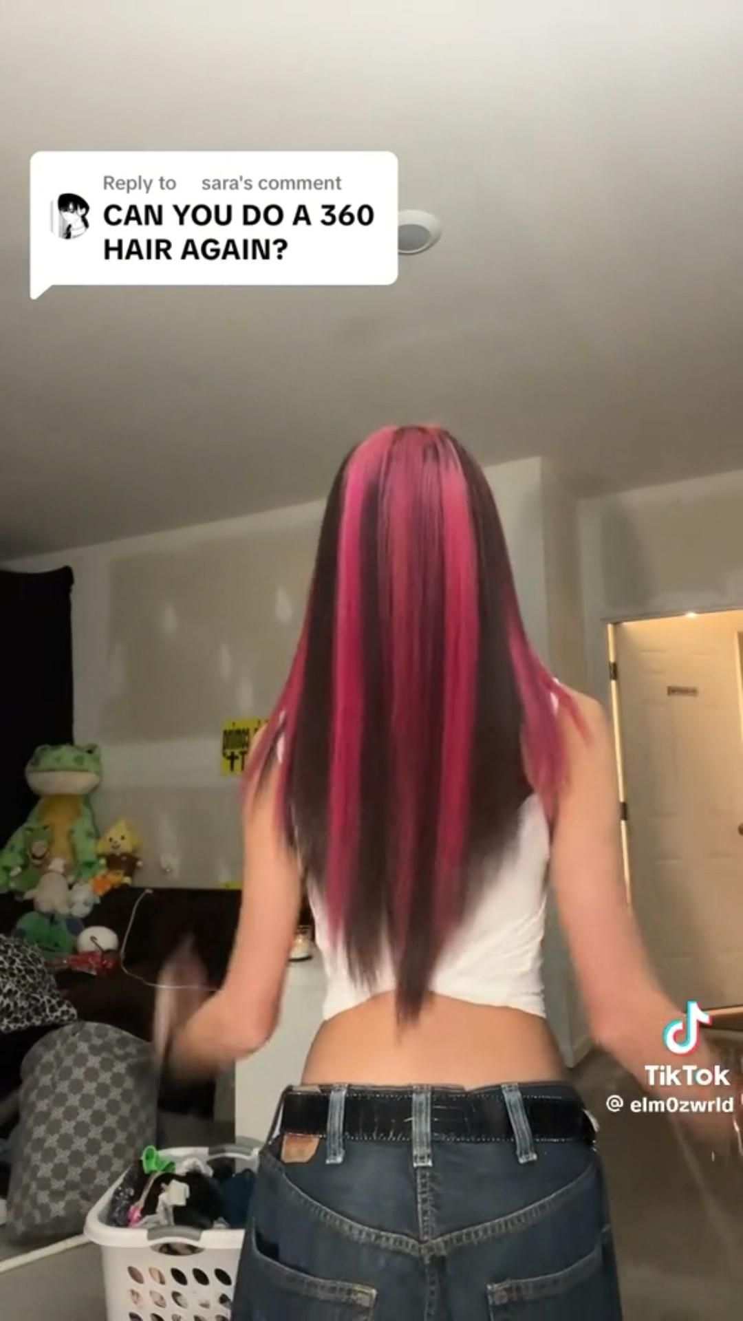 pink skunk hair y2k 0079