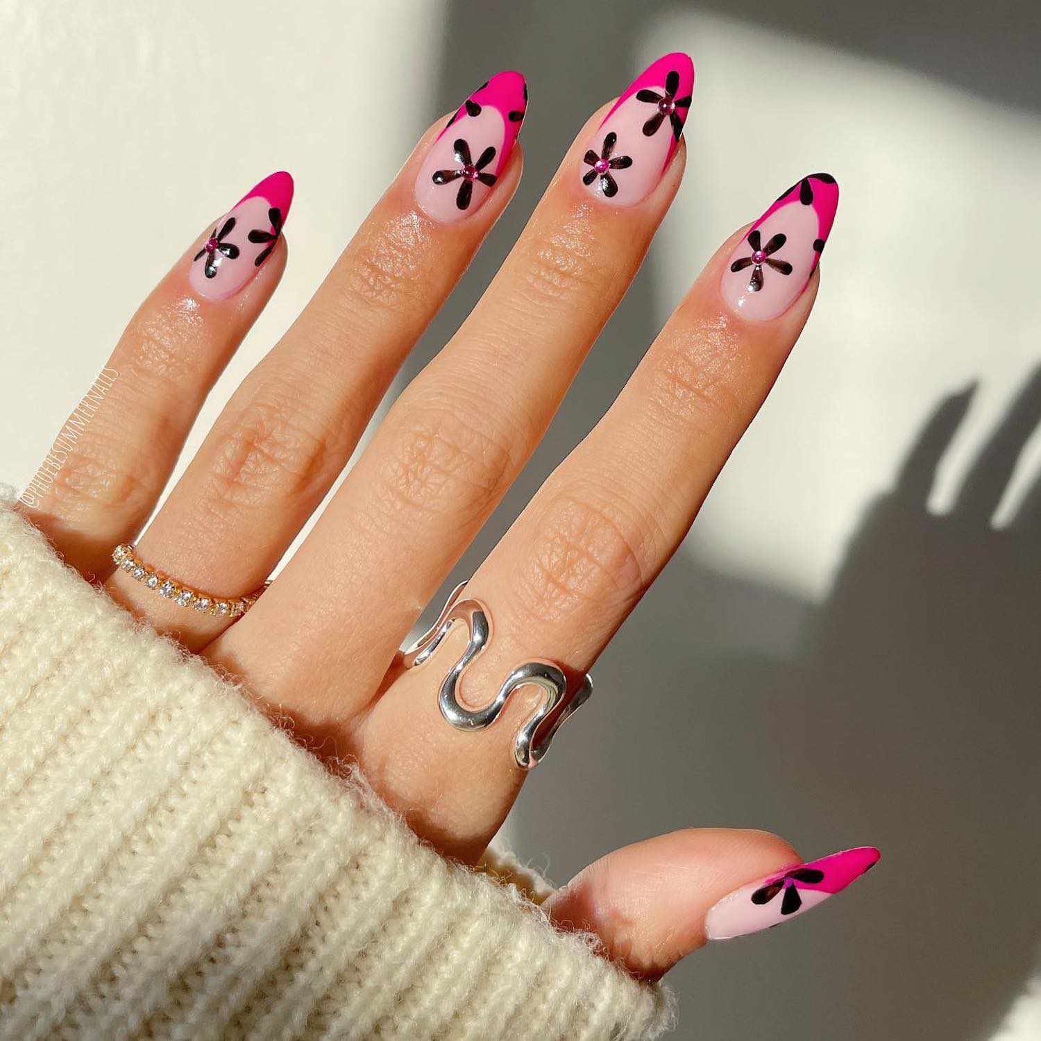 pink y2k nails 0057