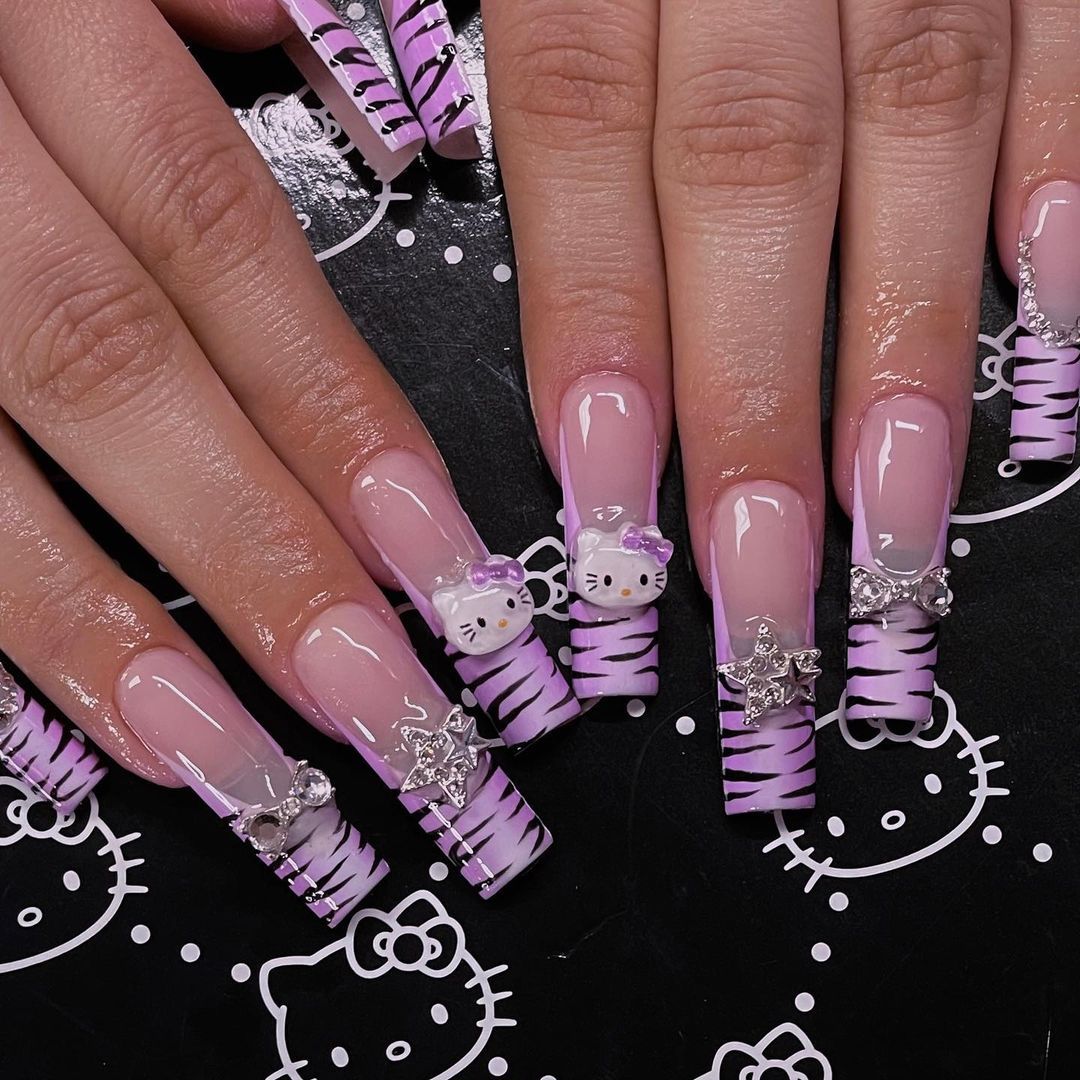 pink y2k nails 0095