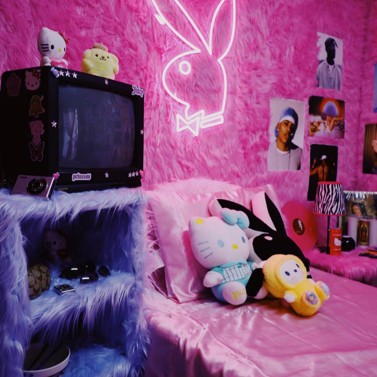 pink y2k room 0021