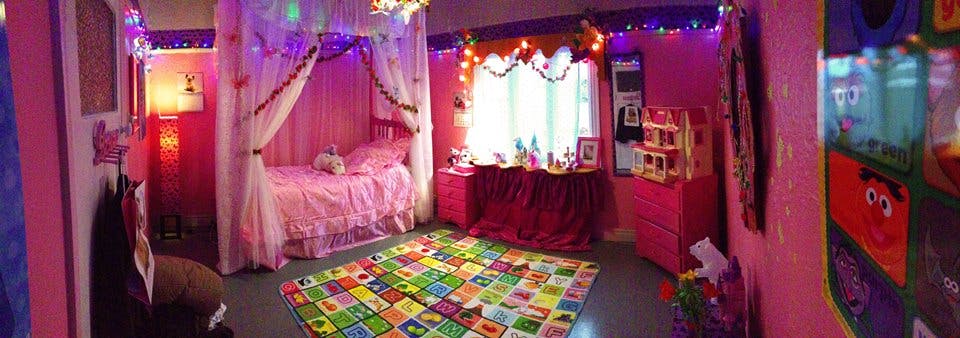 pink y2k room 0067