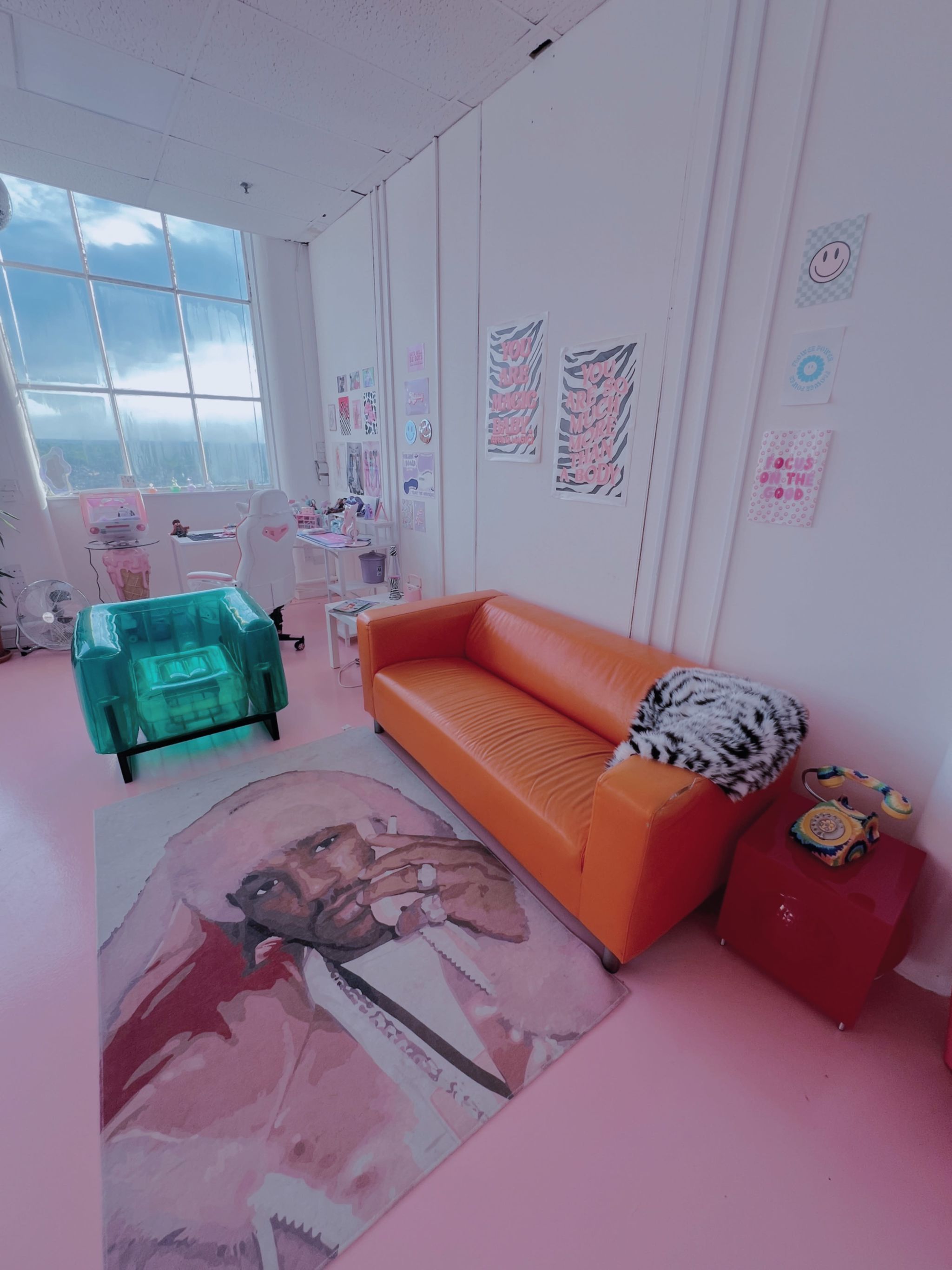 pink y2k room 0077