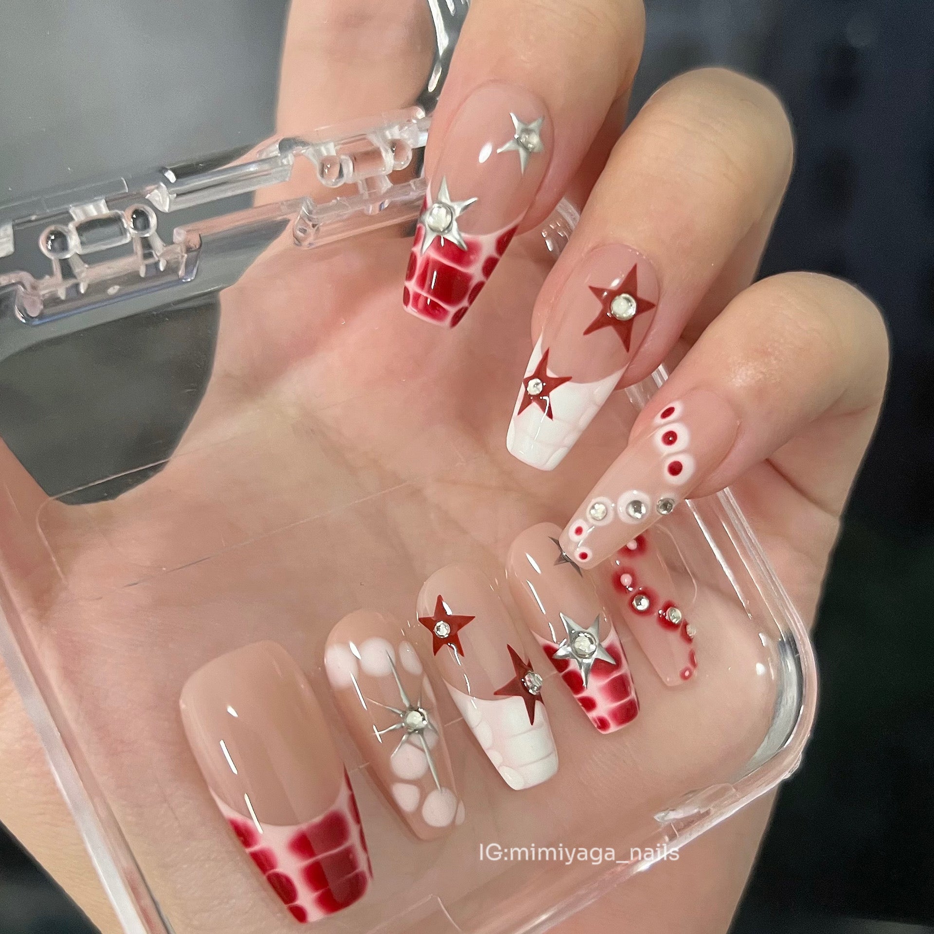 red y2k nails 0038