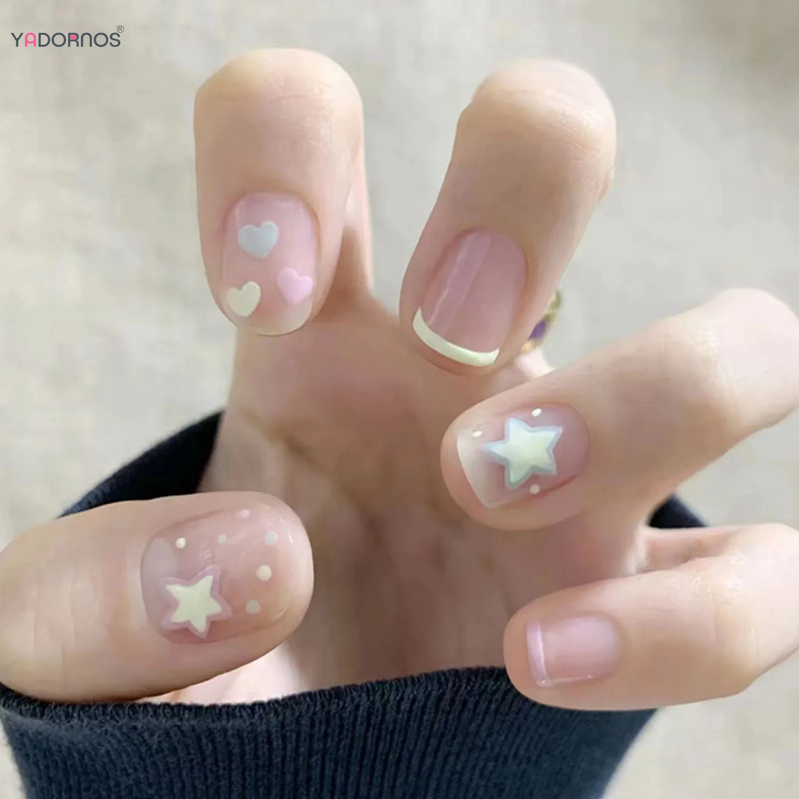 short nail ideas with y2k star theme