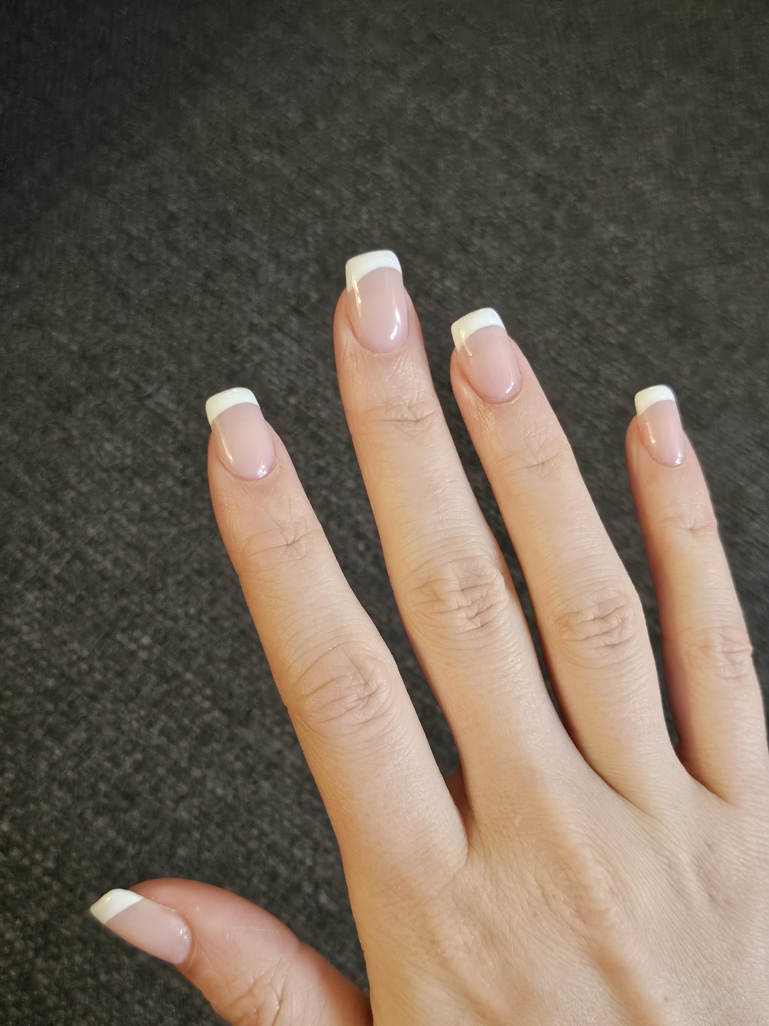 trendy Y2K french tip nails