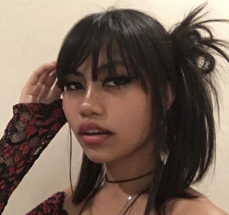 unique Y2K hairstyles with bangs ideas