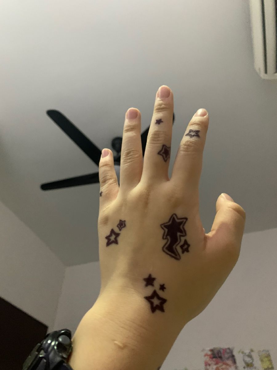 unique y2k hand tattoo ideas