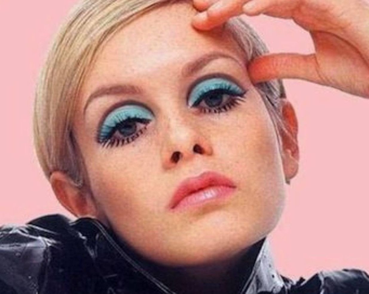 y2k blue eyeshadow 0098