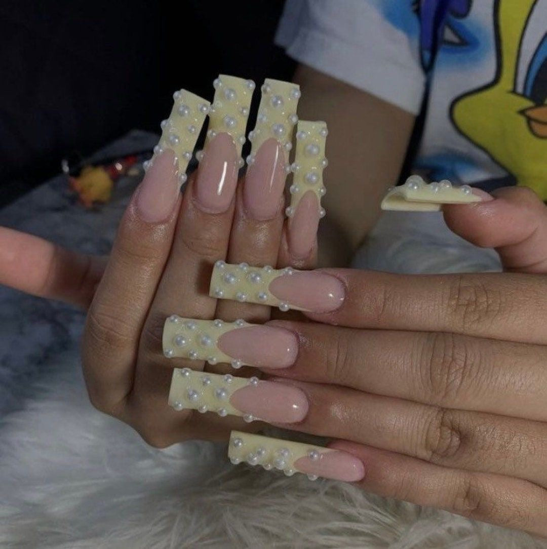 y2k french tip nails 0019