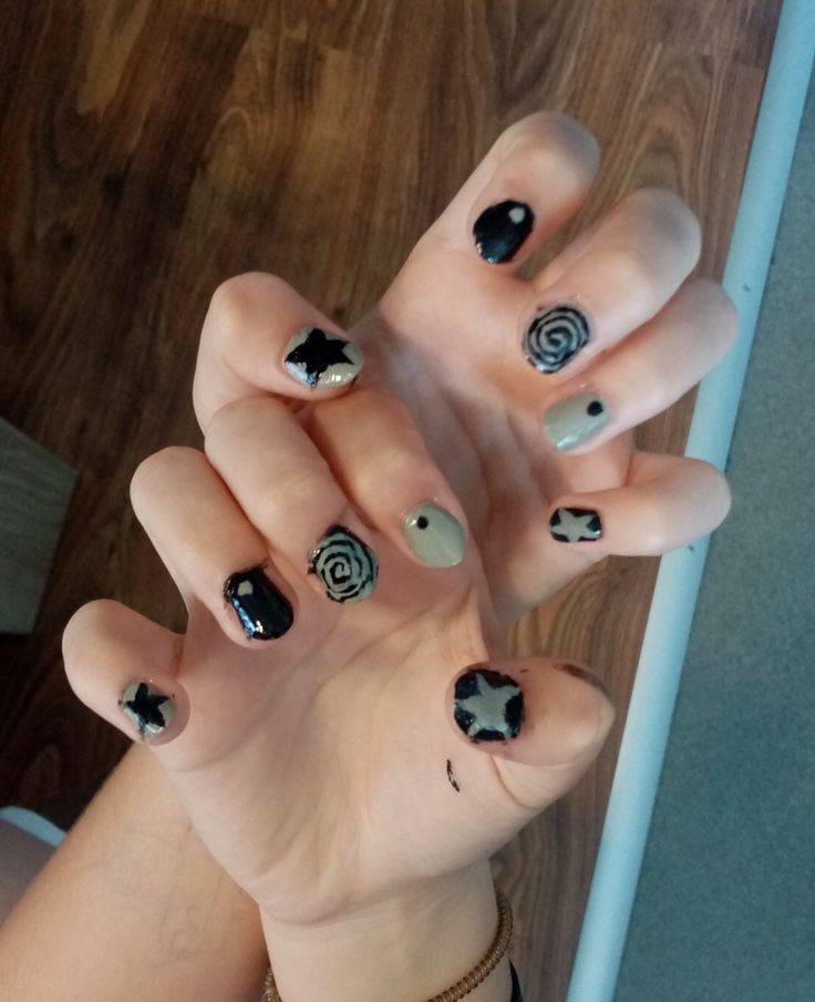 y2k grunge nails 0066