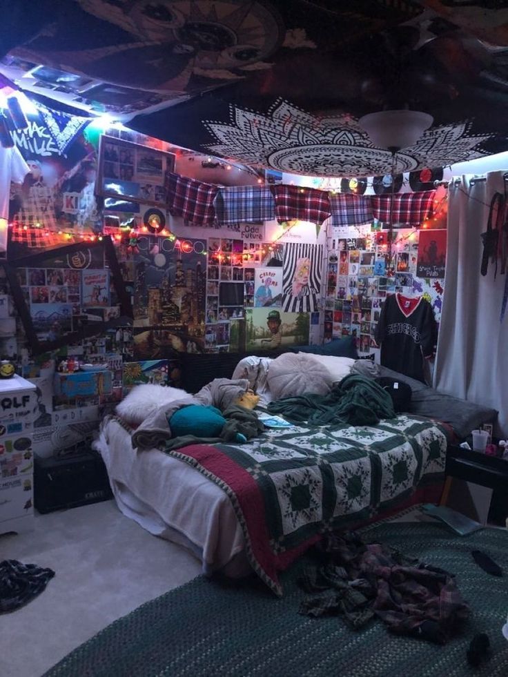 Y2K inspired grunge bedroom ideas