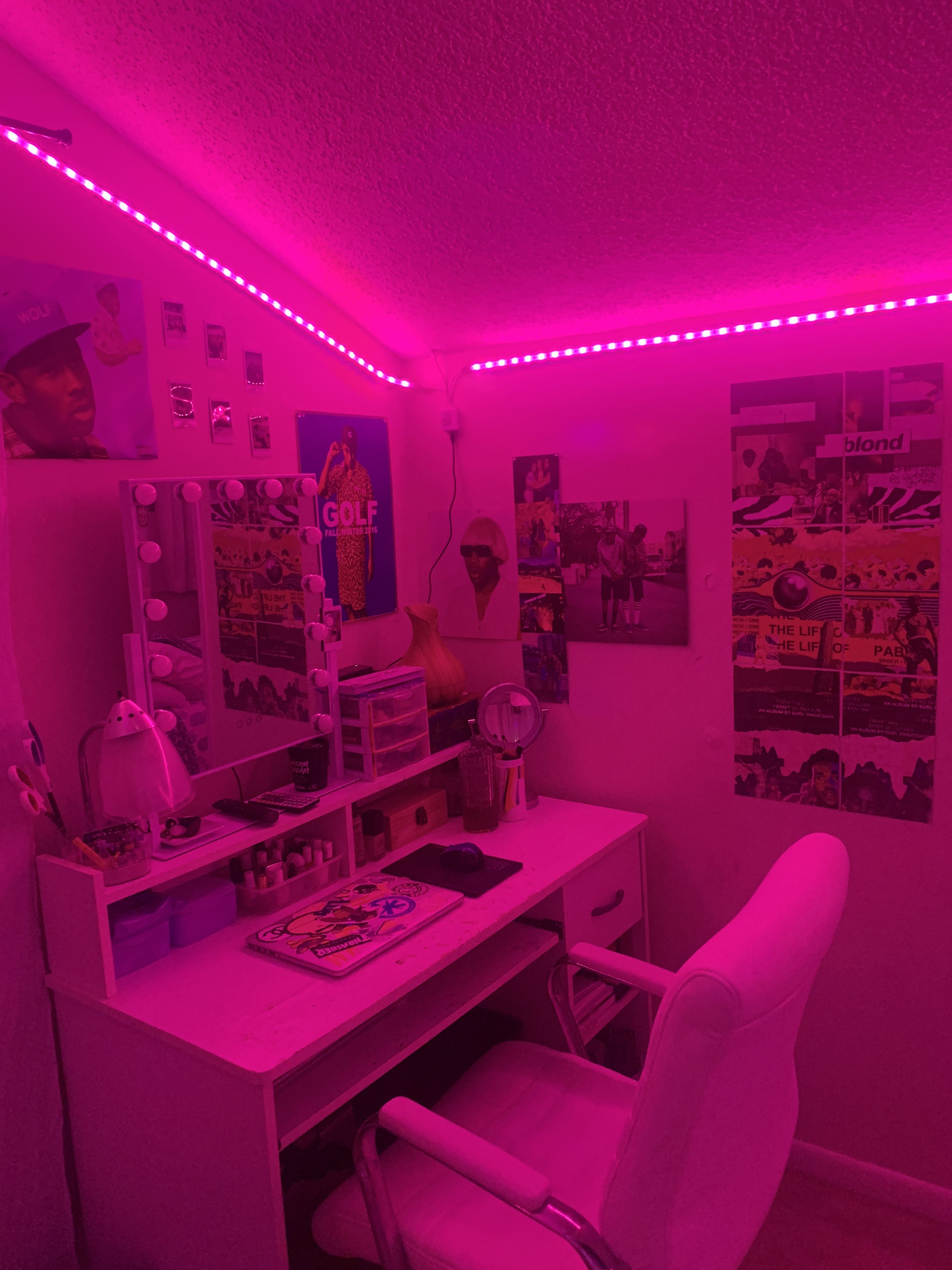 y2k room aesthetic 0019