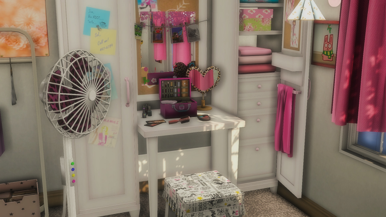 y2k Sims 4 cc 0024